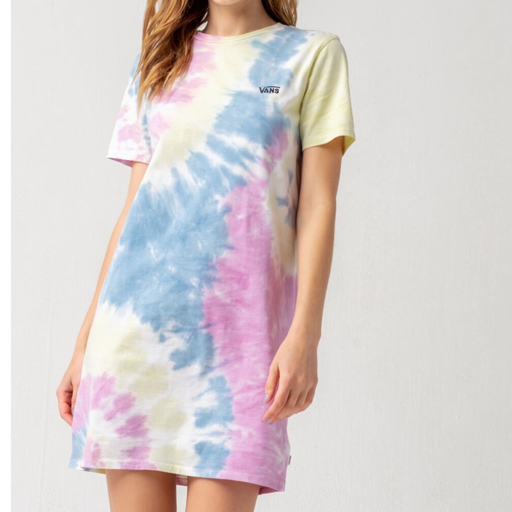 NWT Vans Spirialing tie dye t-shirt dress in multi